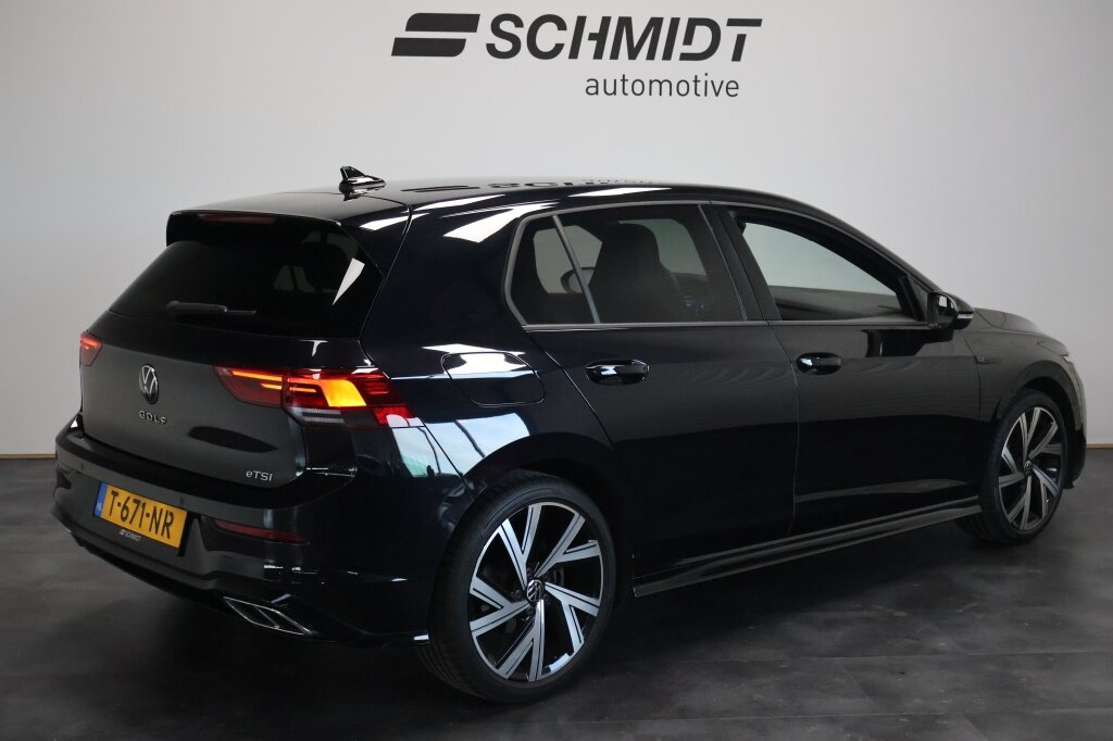 Volkswagen Golf 1.5 eTSI R-Line DSG | Carplay | Camera | Sfeerverlichting | Winter Pakket - Afbeelding 3
