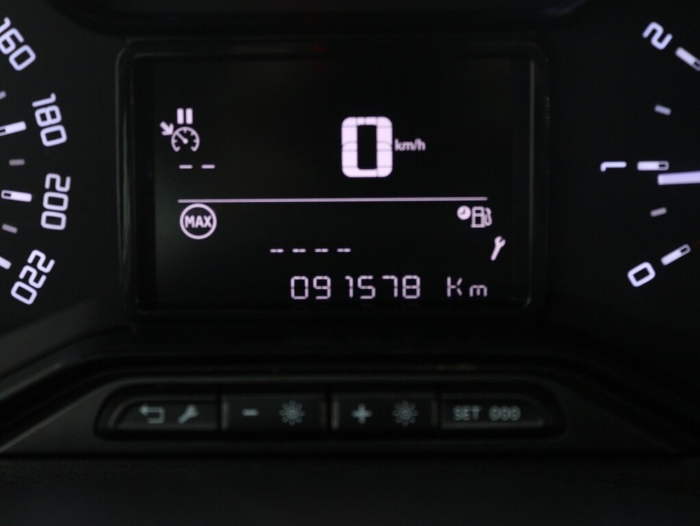 Citroën C3 1.2 PureTech Shine | Navigatie | Camera | Cruise control - Afbeelding 4
