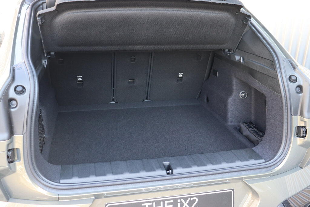 BMW iX2 18