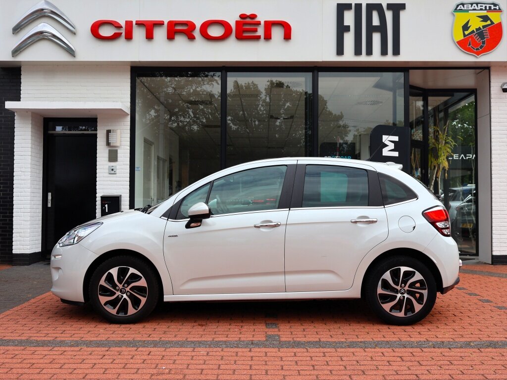 Citroën C3 PureTech S&S 82PK ETG5 Automaat Exclusive, Rijklaarprijs | Climate Control | Apple Carplay AndroidAuto| Trekhaak | USB - Afbeelding 2