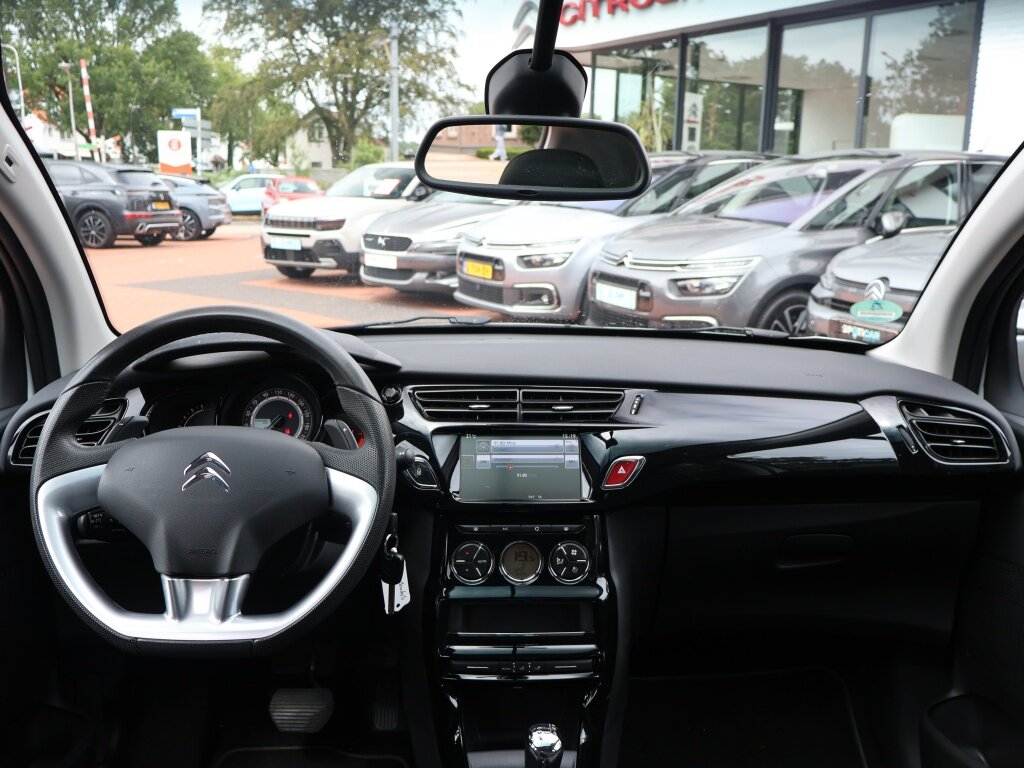 Citroën C3 PureTech S&S 82PK ETG5 Automaat Exclusive, Rijklaarprijs | Climate Control | Apple Carplay AndroidAuto| Trekhaak | USB - Afbeelding 5