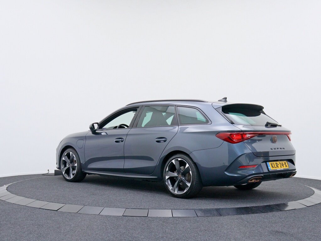 Cupra León