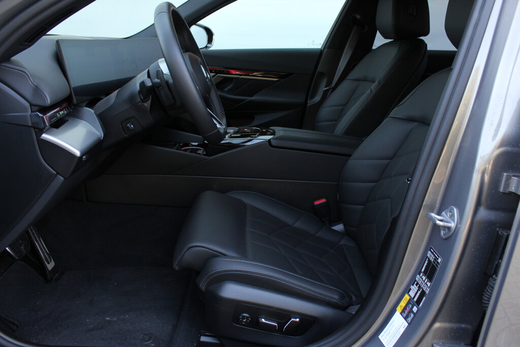 BMW i5 6