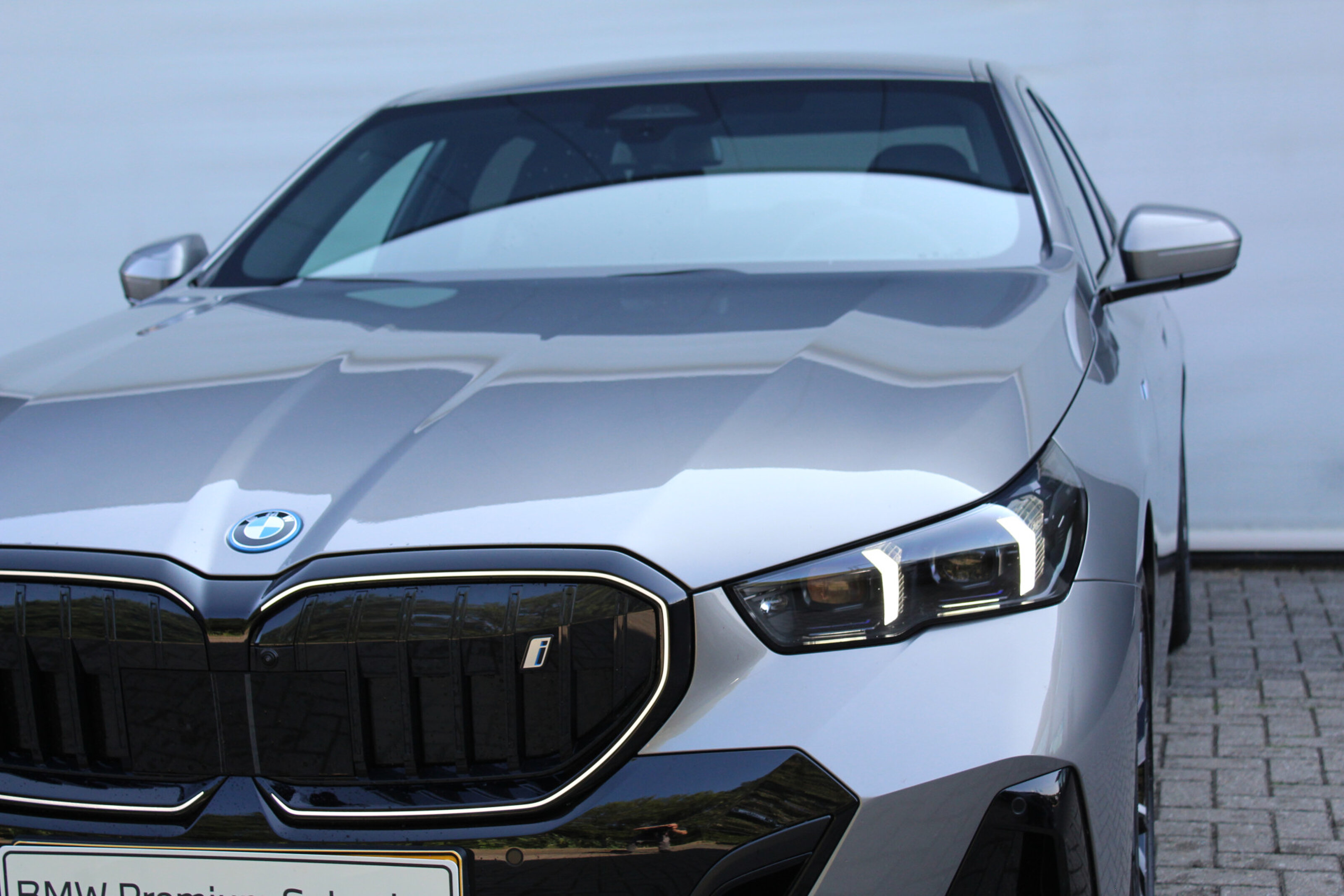 BMW i5 9