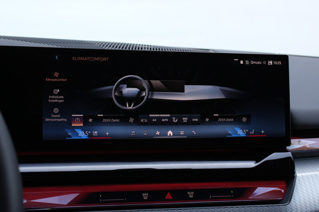 BMW i5 23