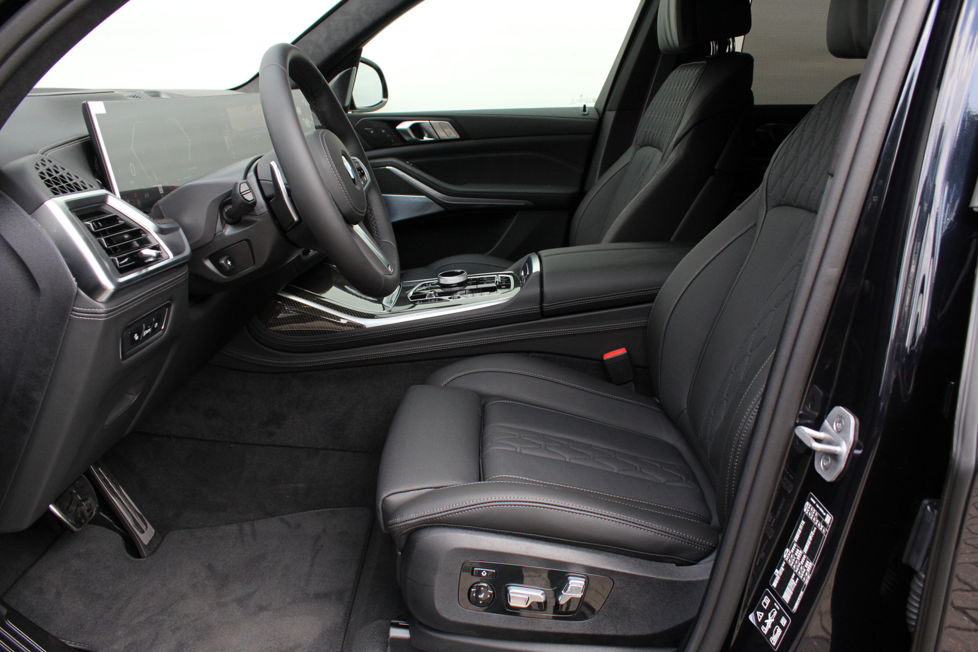 BMW X7 6