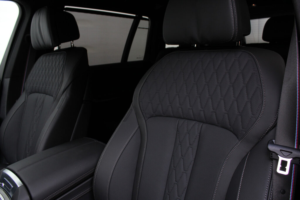 BMW X7 8