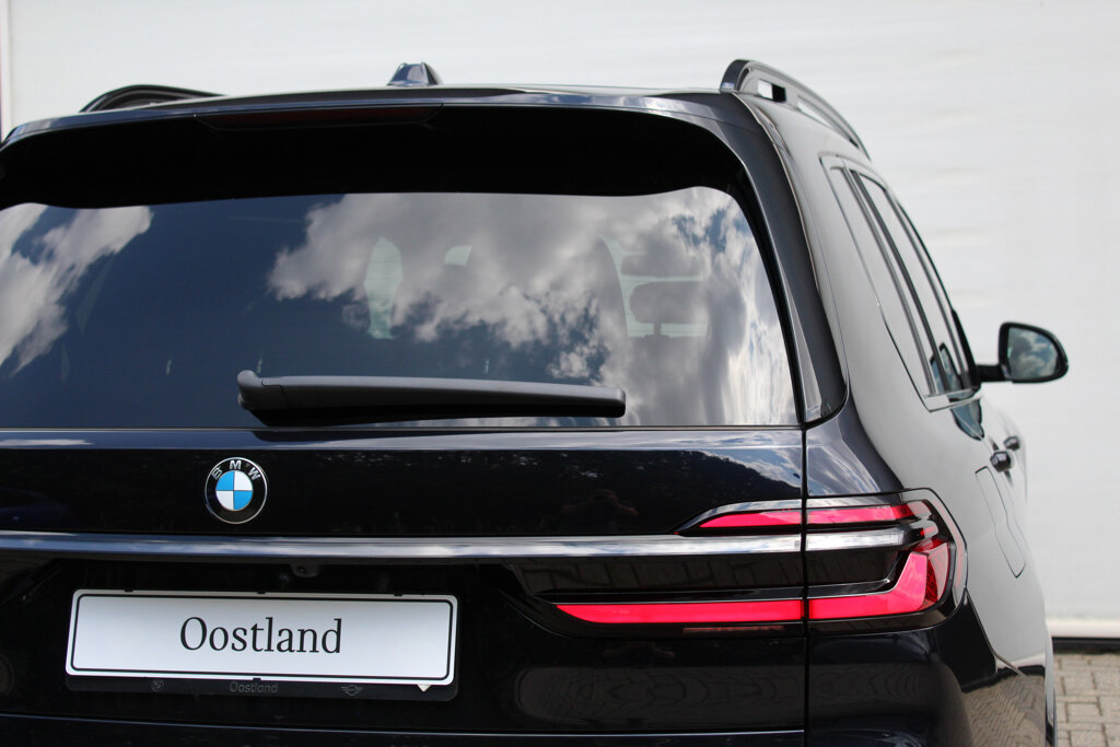 BMW X7 10