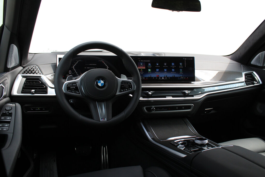 BMW X7 11