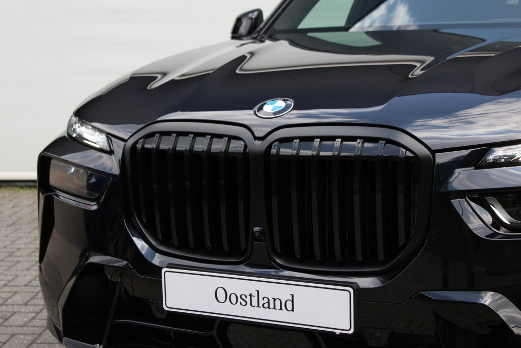 BMW X7 14