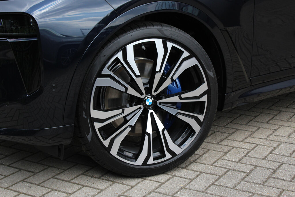 BMW X7 35