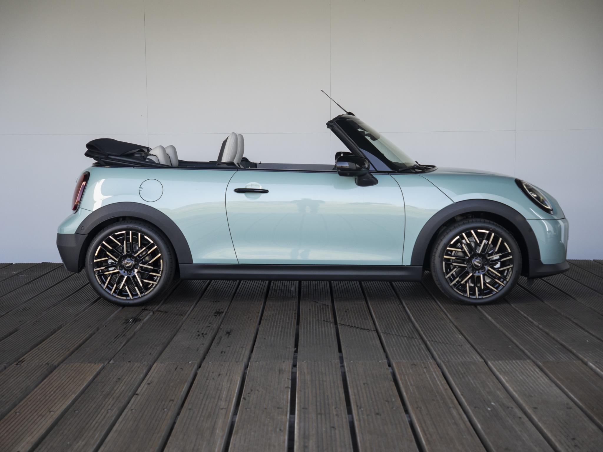 MINI Cabrio