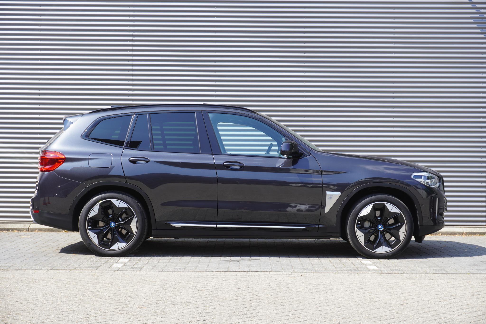 BMW iX3  - Afbeelding 4