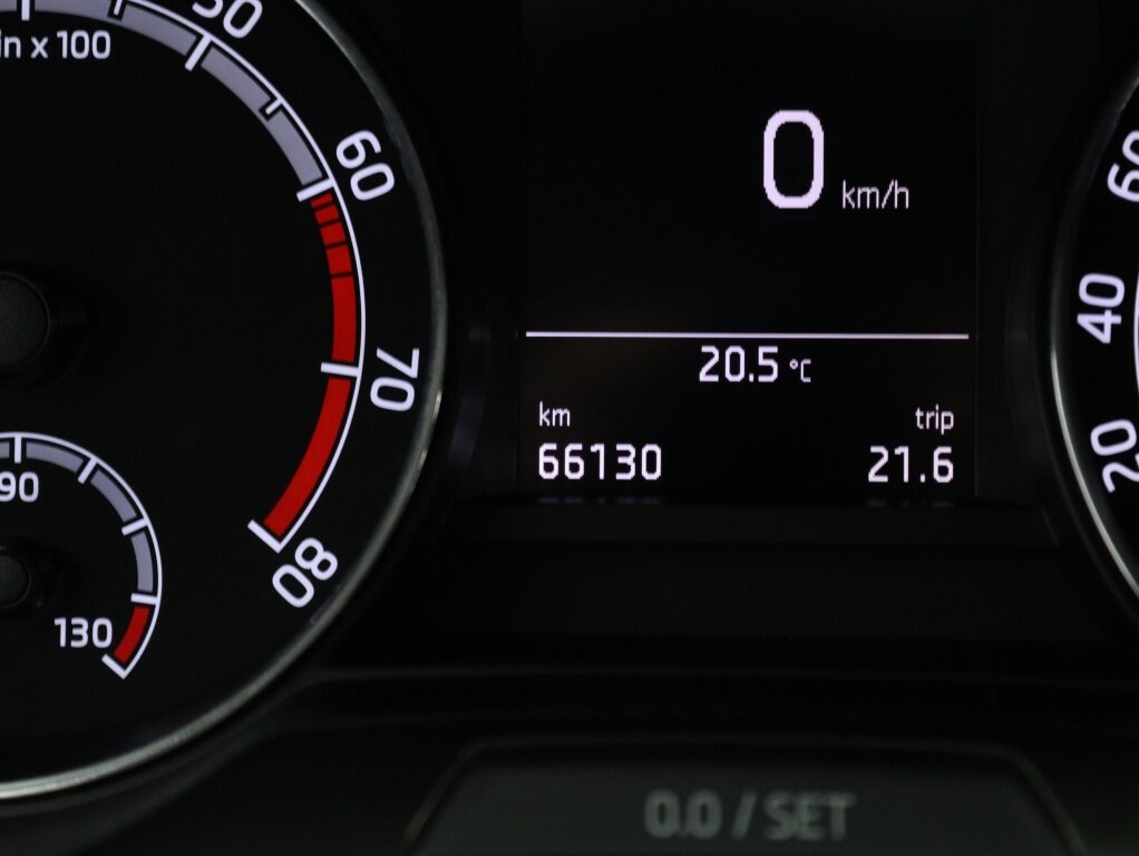Škoda Fabia Combi 1.0 TSI Business Edition Automaat | Carplay navigatie | Cruise control | Airco - Afbeelding 4