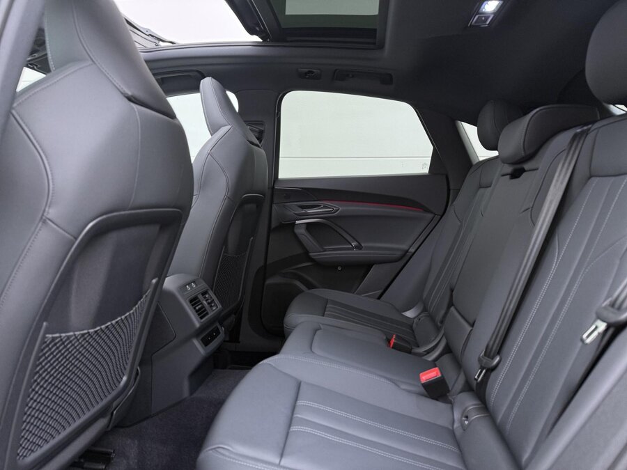 Audi Q5 Sportback S edition Competition 2.0 e-hybrid 270 kW / 367 PK