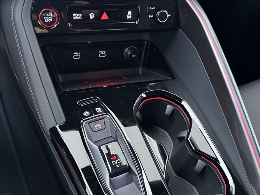 Audi Q5 Sportback S edition Competition 2.0 e-hybrid 270 kW / 367 PK