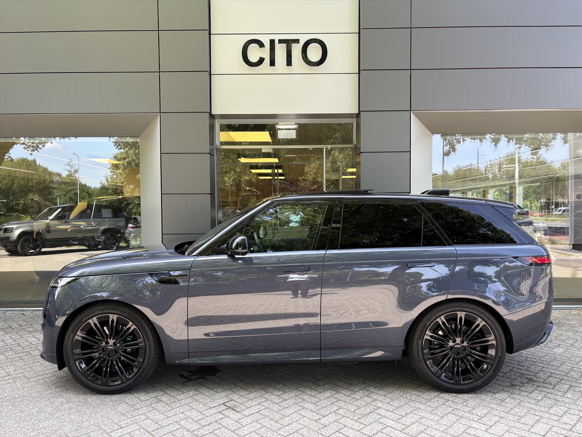 Land Rover Range Rover Sport P460e AWD PHEV Momentum Edition - Afbeelding 2