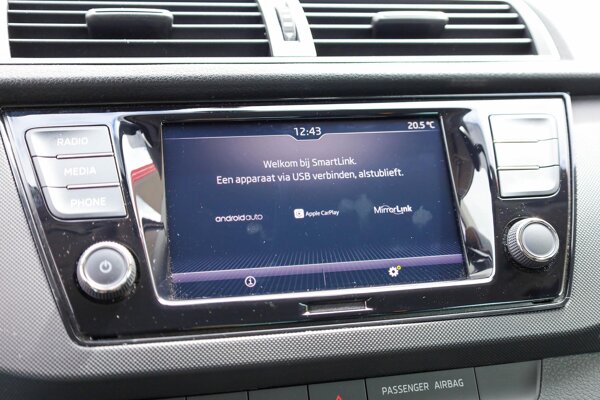 Apple Carplay/Android Auto