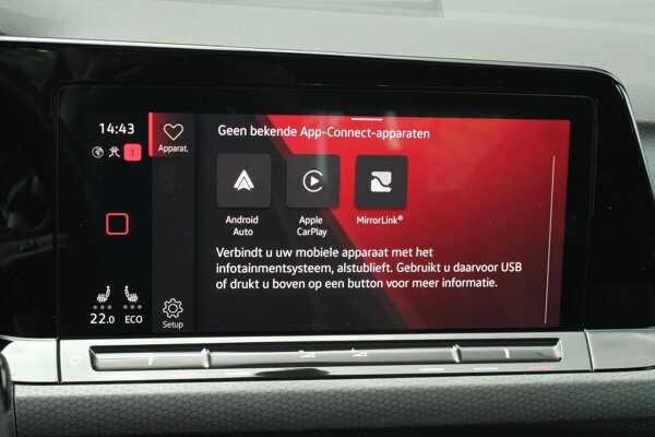 Apple Carplay/Android Auto Apple Carplay/Android Auto