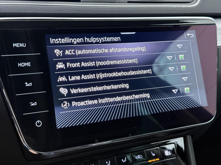 Škoda Superb Combi 1.4 TSI iV Ambition