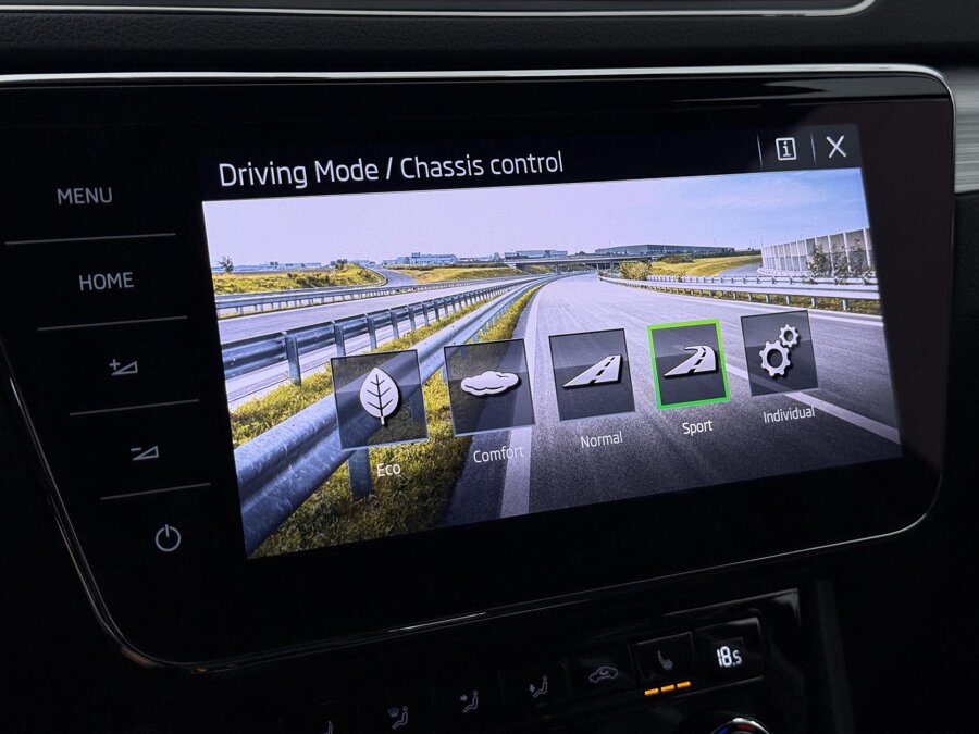 Škoda Superb Combi 1.4 TSI iV Ambition