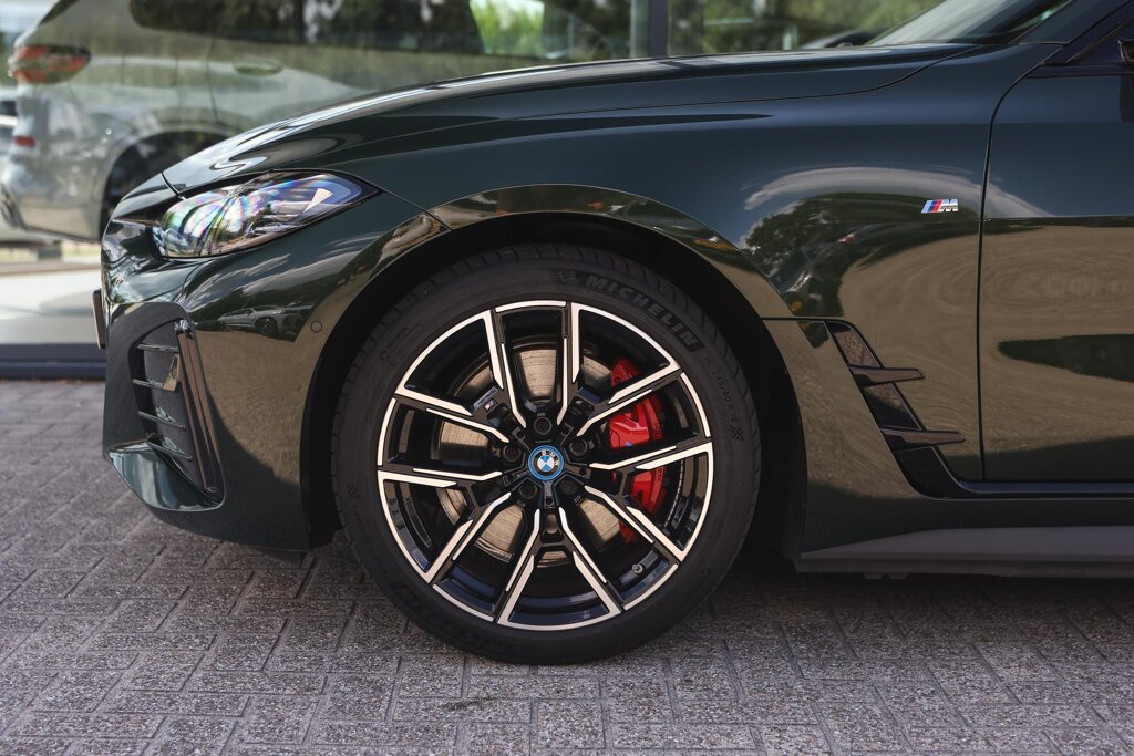 BMW i4 4