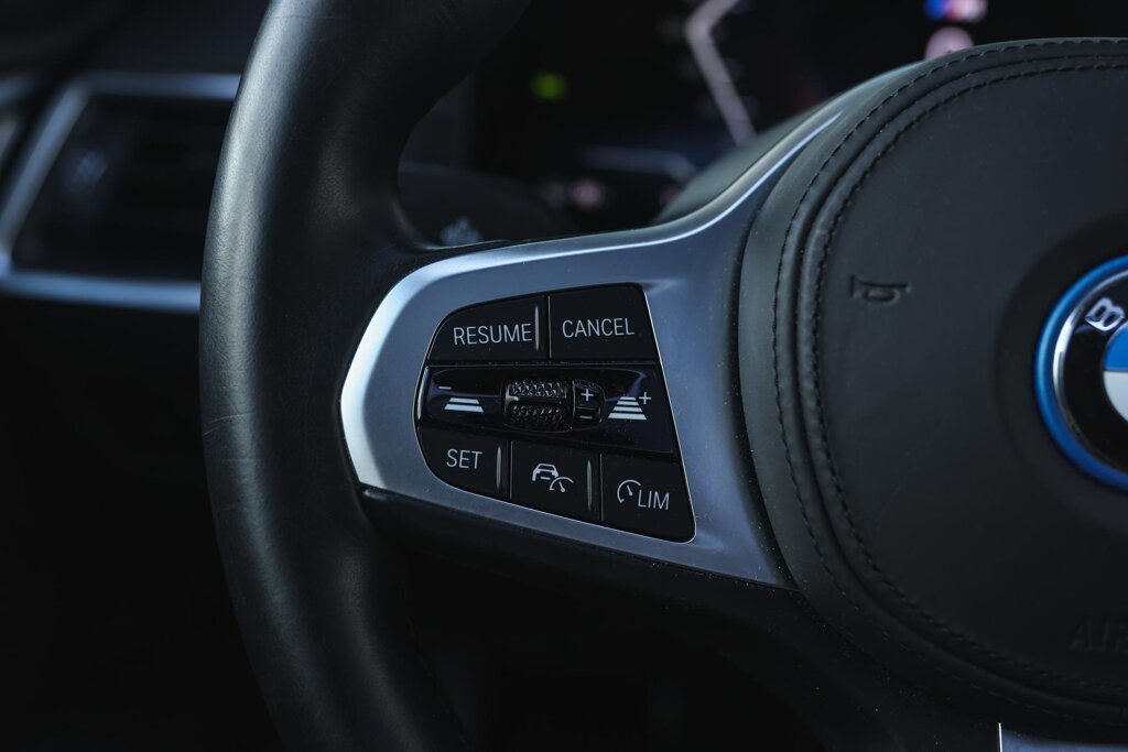 BMW i4 14