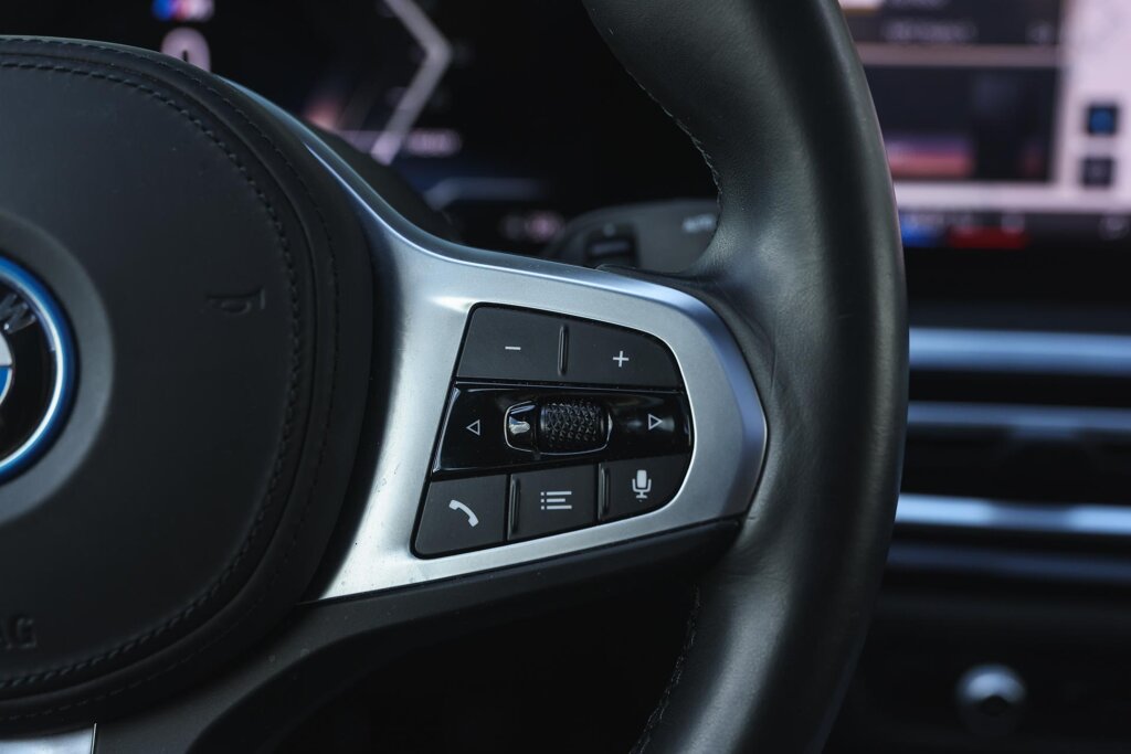 BMW i4 15