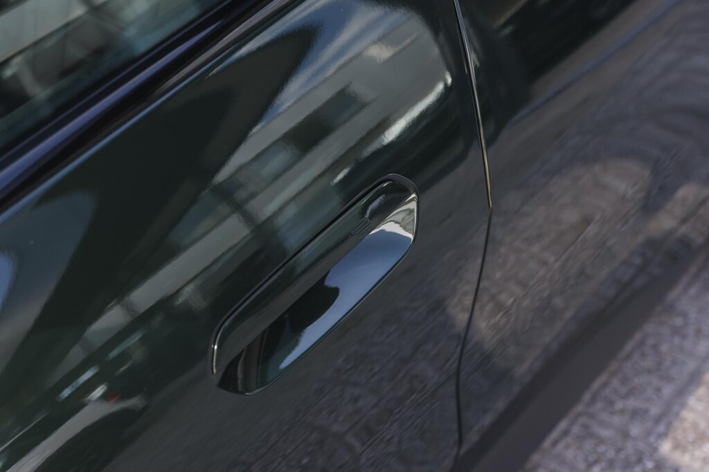 BMW i4 16