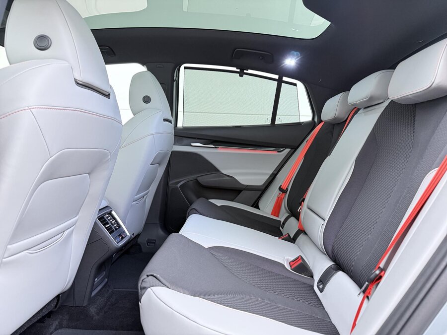 Škoda Enyaq Coupé Business Edition 210 kW / 286 PK