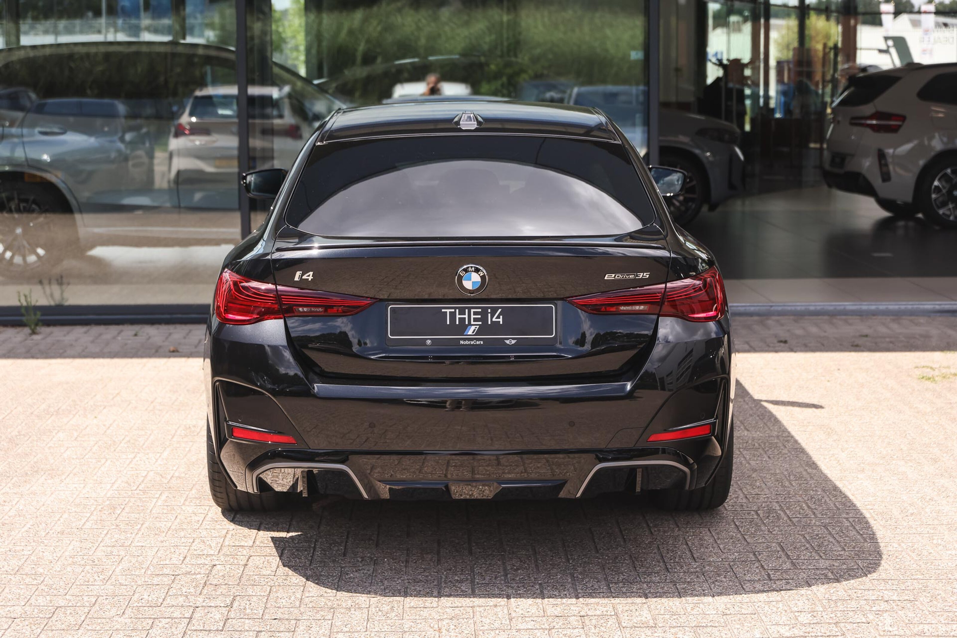 BMW i4 6