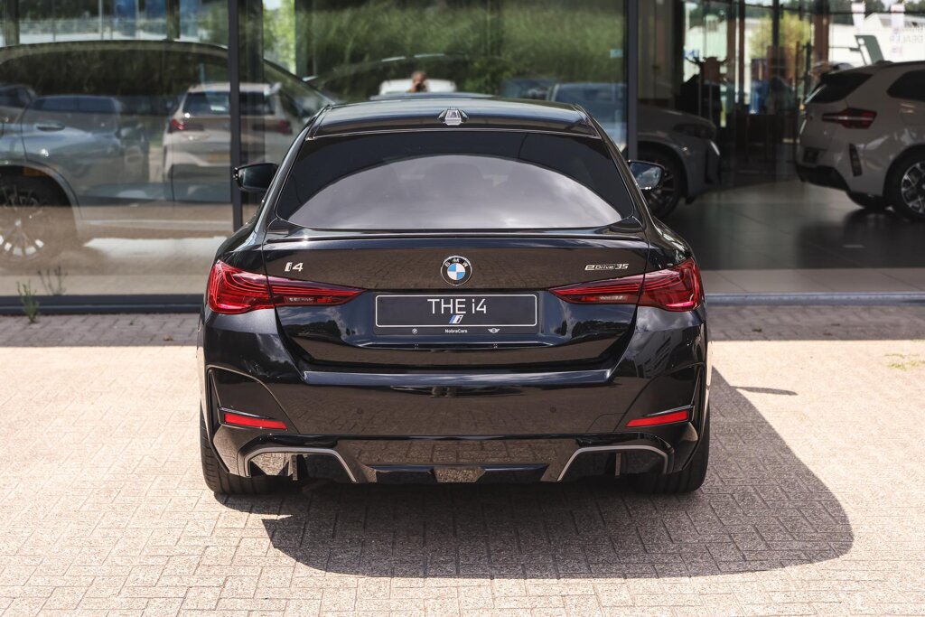 BMW i4 6