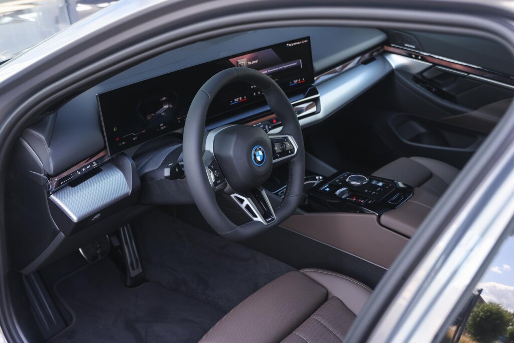 BMW i5 9