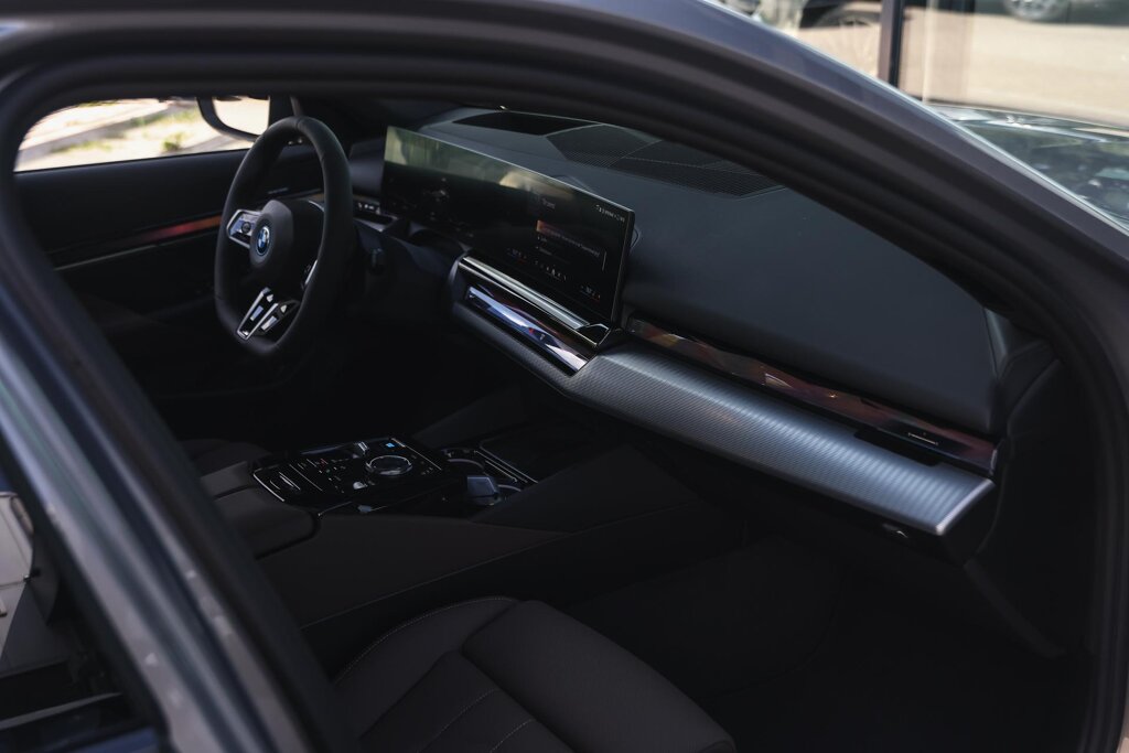 BMW i5 11
