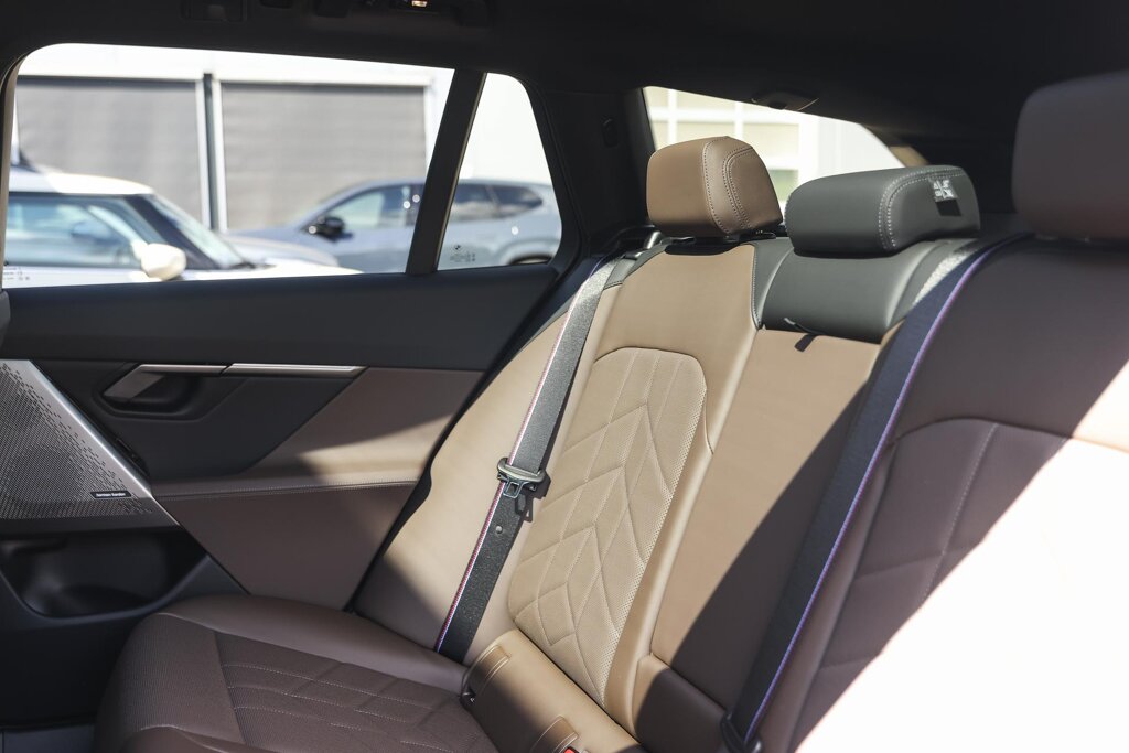 BMW i5 13