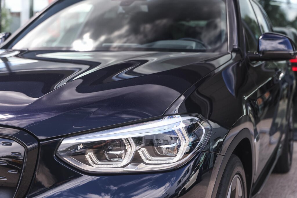 BMW iX3 25