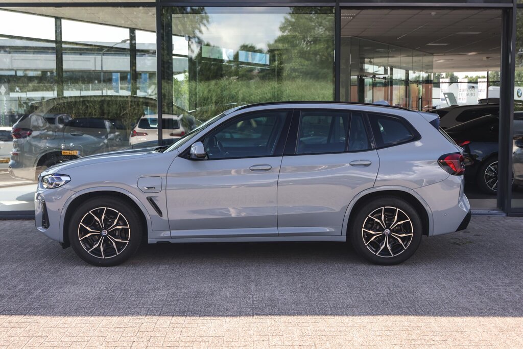 BMW X3 7