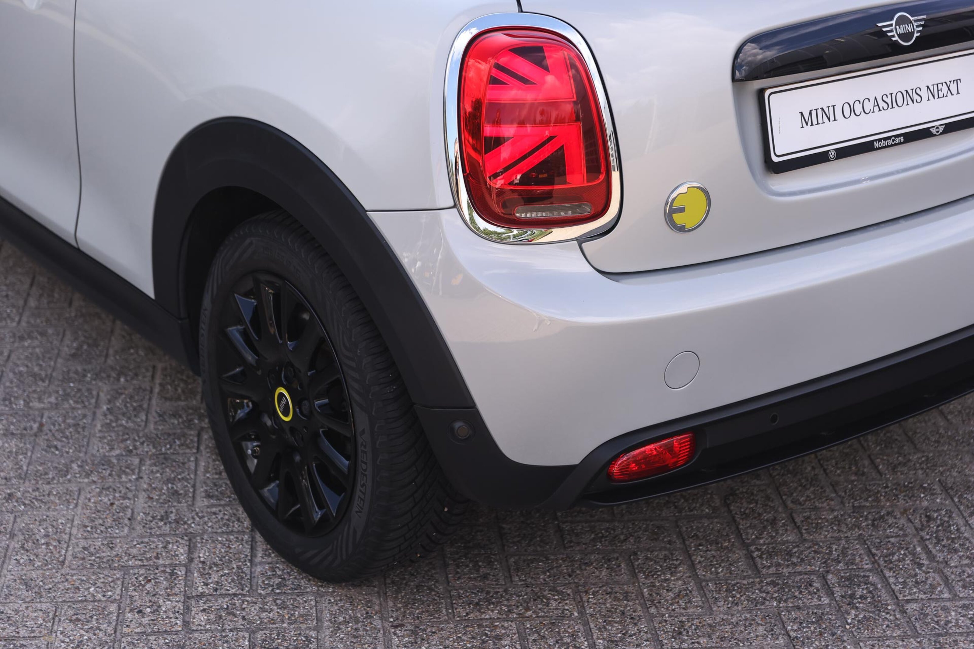 MINI Electric 6