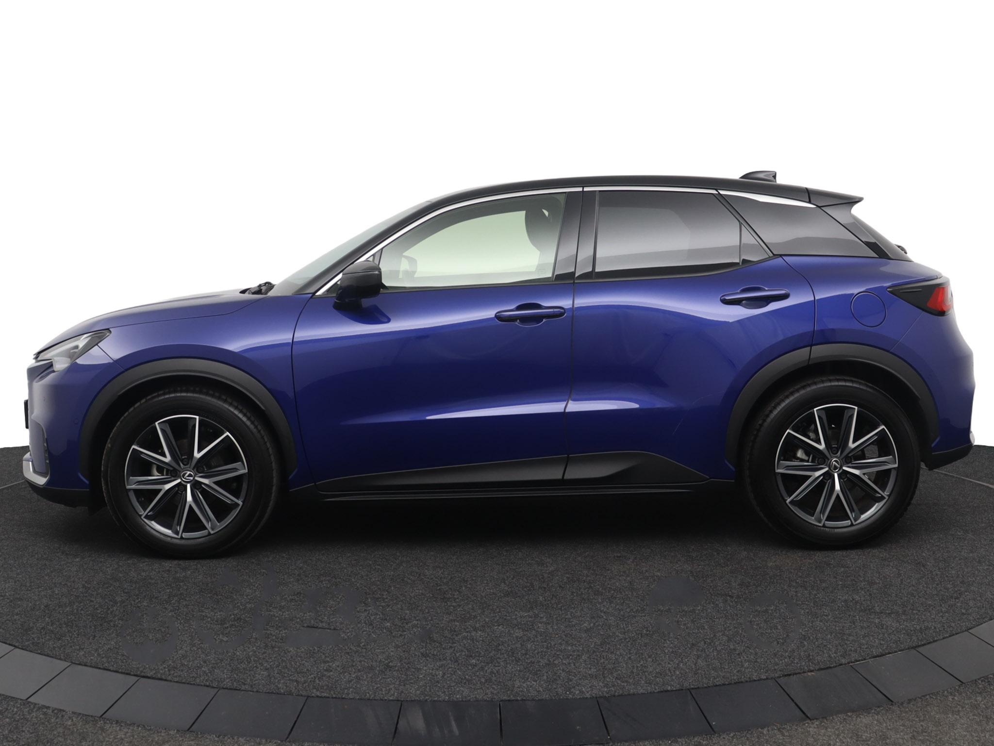 Lexus LBX Emotion 2WD - Afbeelding 3