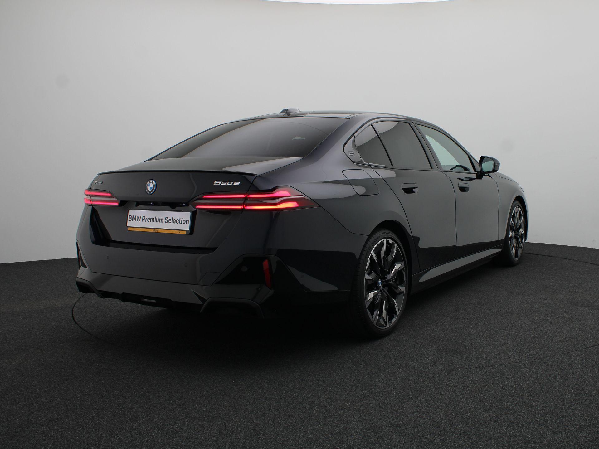 BMW 5 Serie Sedan 550e xDrive - Afbeelding 2