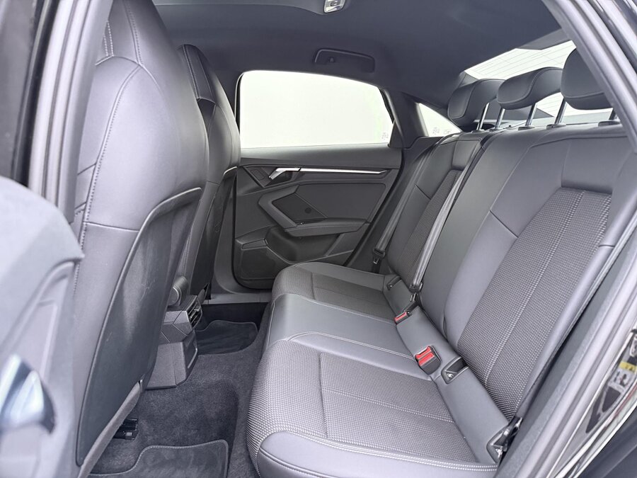 Audi A3 Limousine 30 TFSI S edition