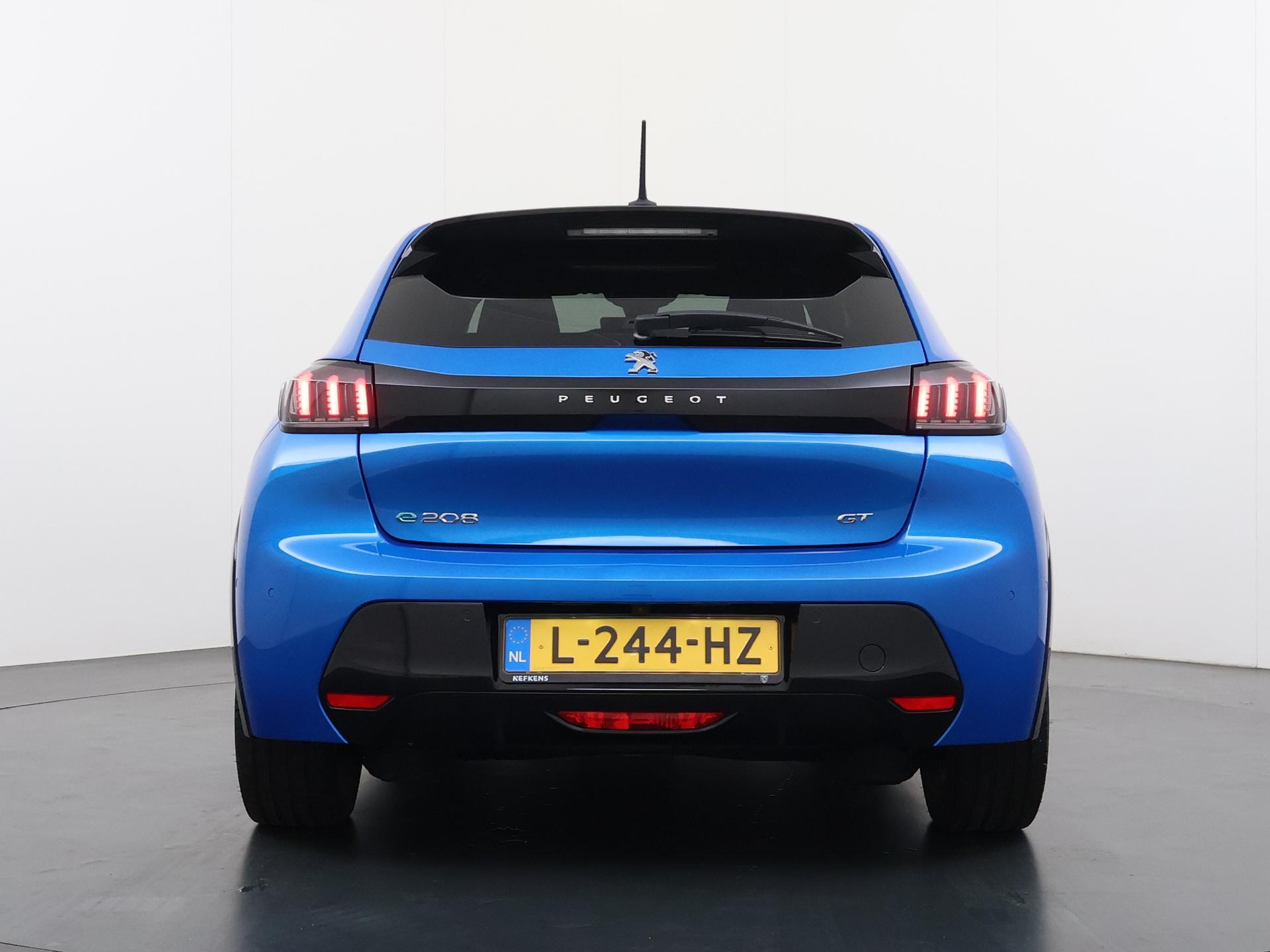 Peugeot e-208
