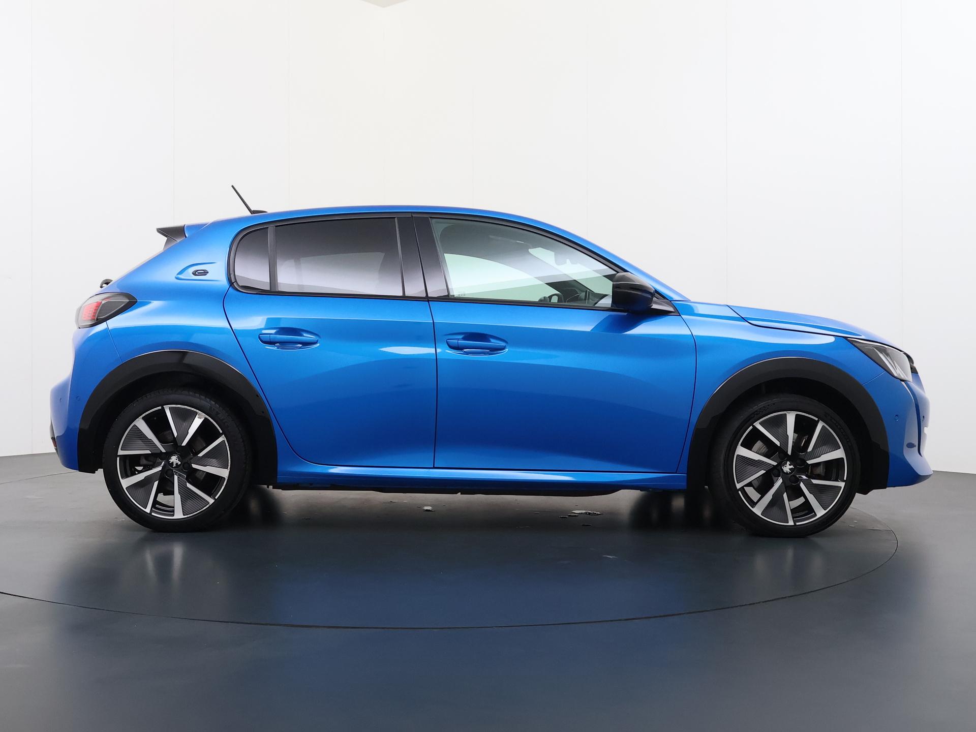Peugeot e-208