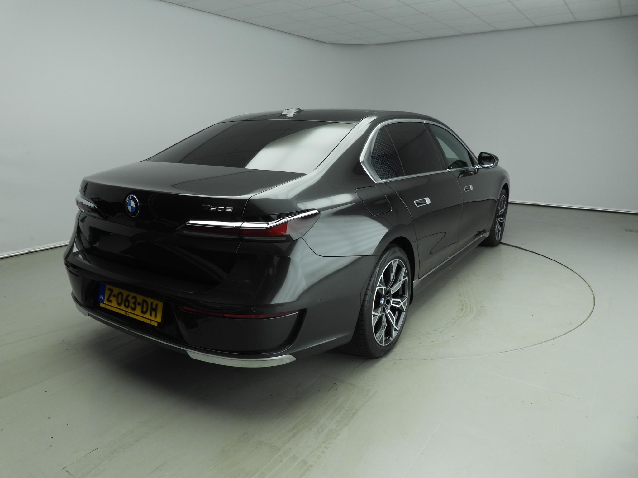 BMW 7-serie 750e xDrive - Afbeelding 2
