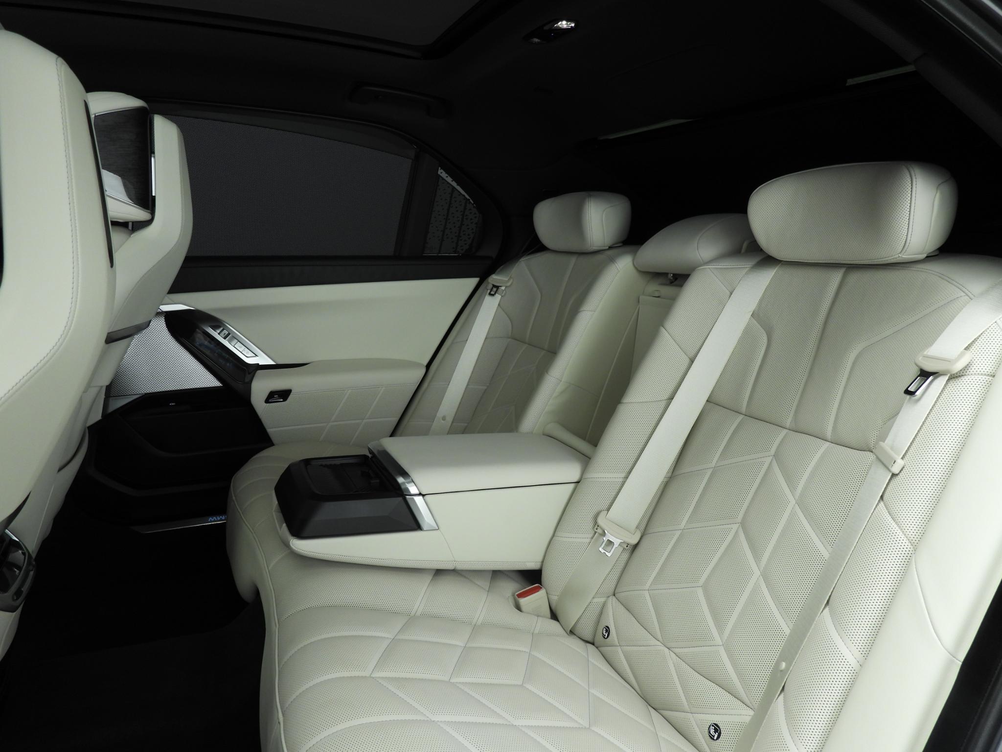 BMW 7-serie 750e xDrive - Afbeelding 4