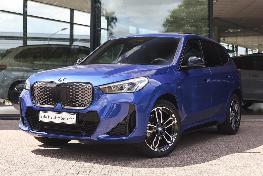 BMW iX1 1