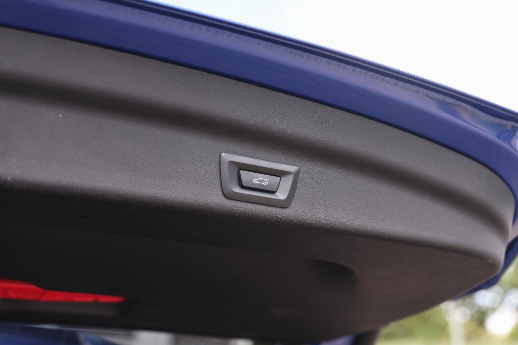 BMW iX1 29