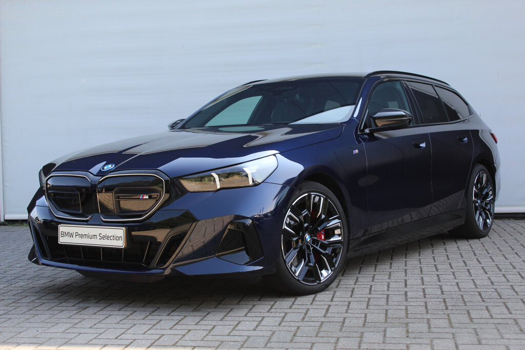 BMW i5 1