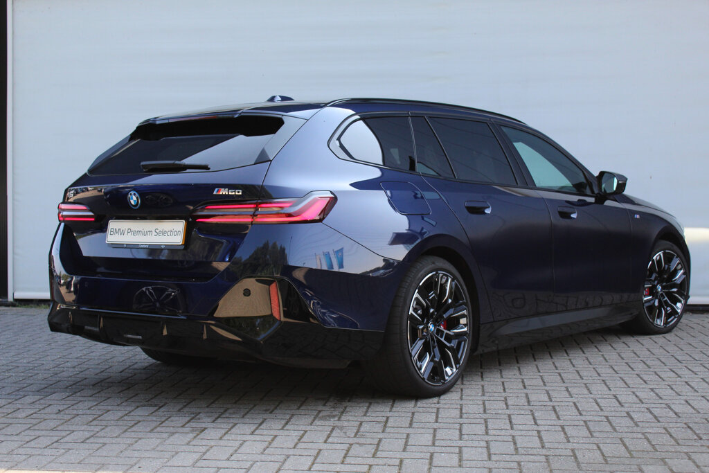 BMW i5 5