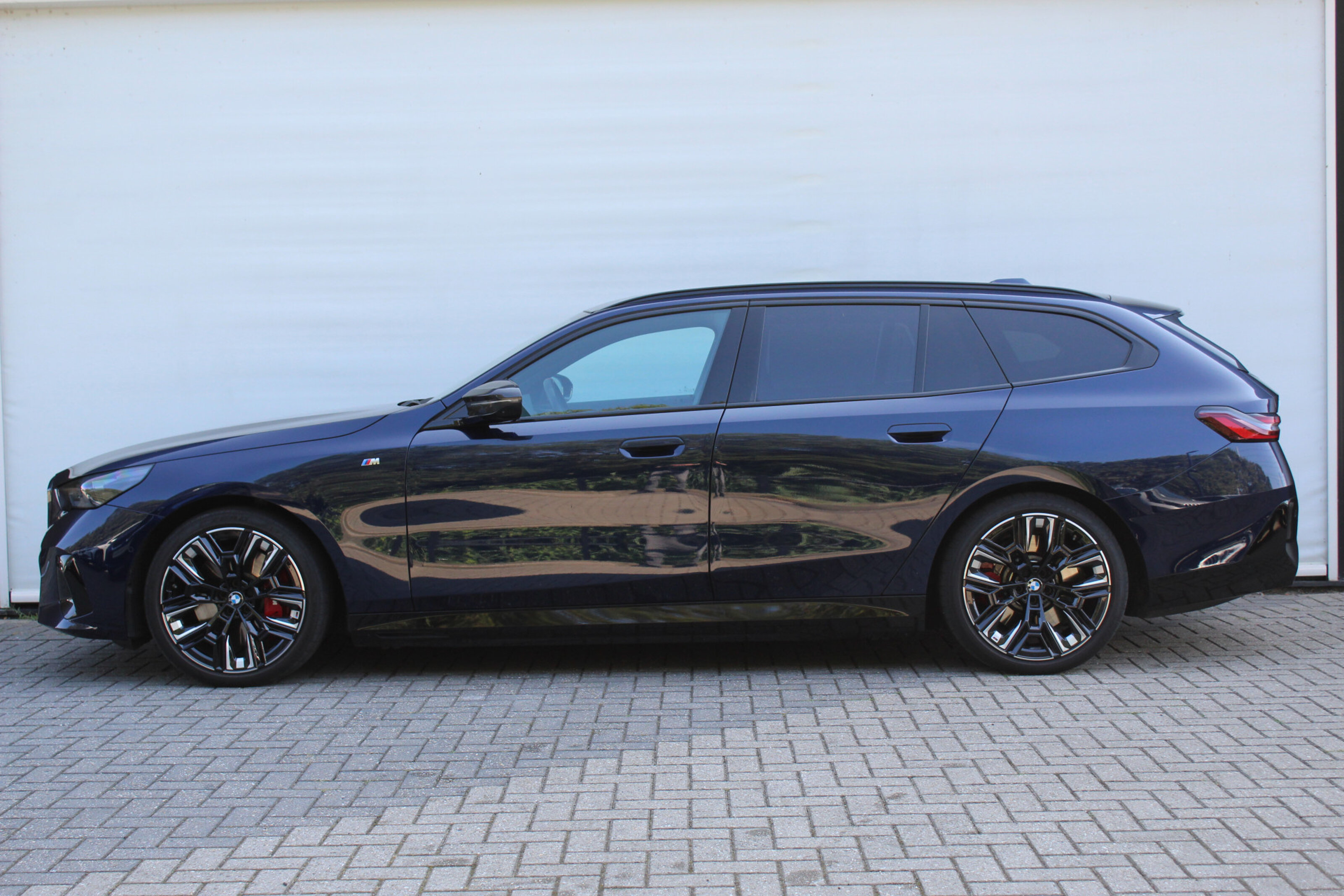 BMW i5 6